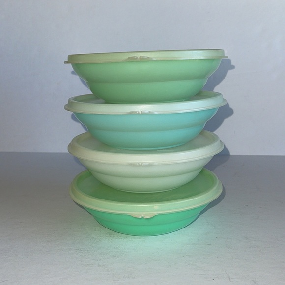 Tupperware Dining Tupperware Set Of 4 Vintage Cereal Bowls With